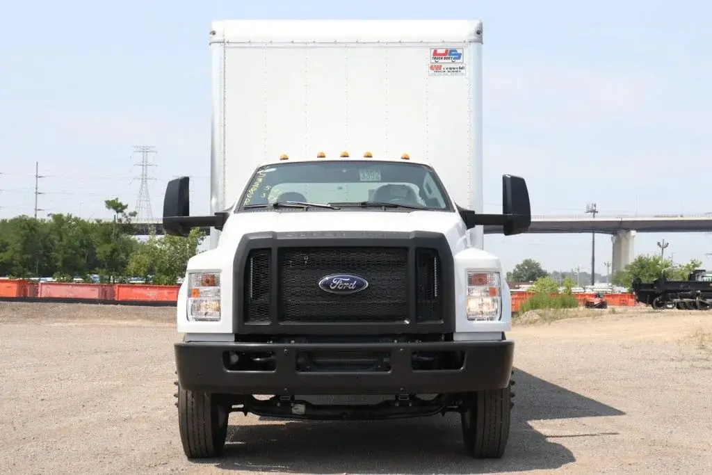2027 Ford F-750 undefined photo 3