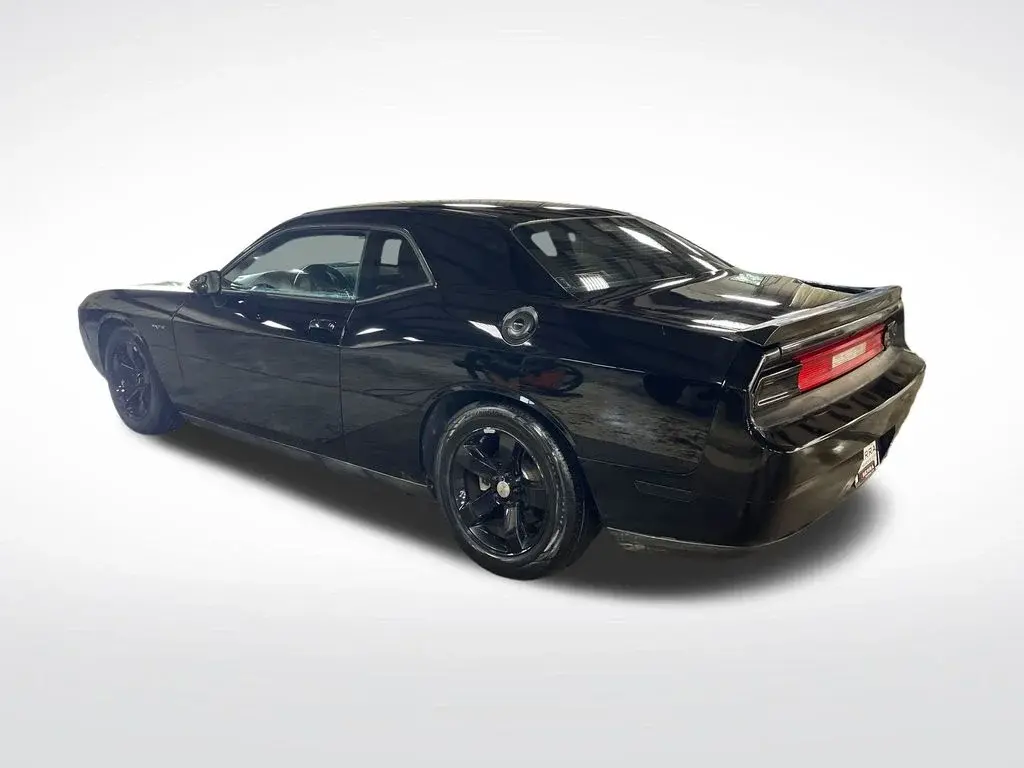 2013 Dodge Challenger SXT photo 3