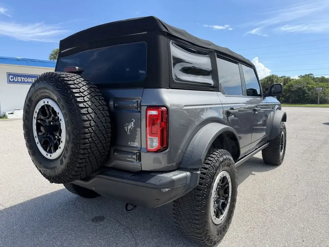 2021 Ford Bronco Black Diamond 4WD Advanced photo 5