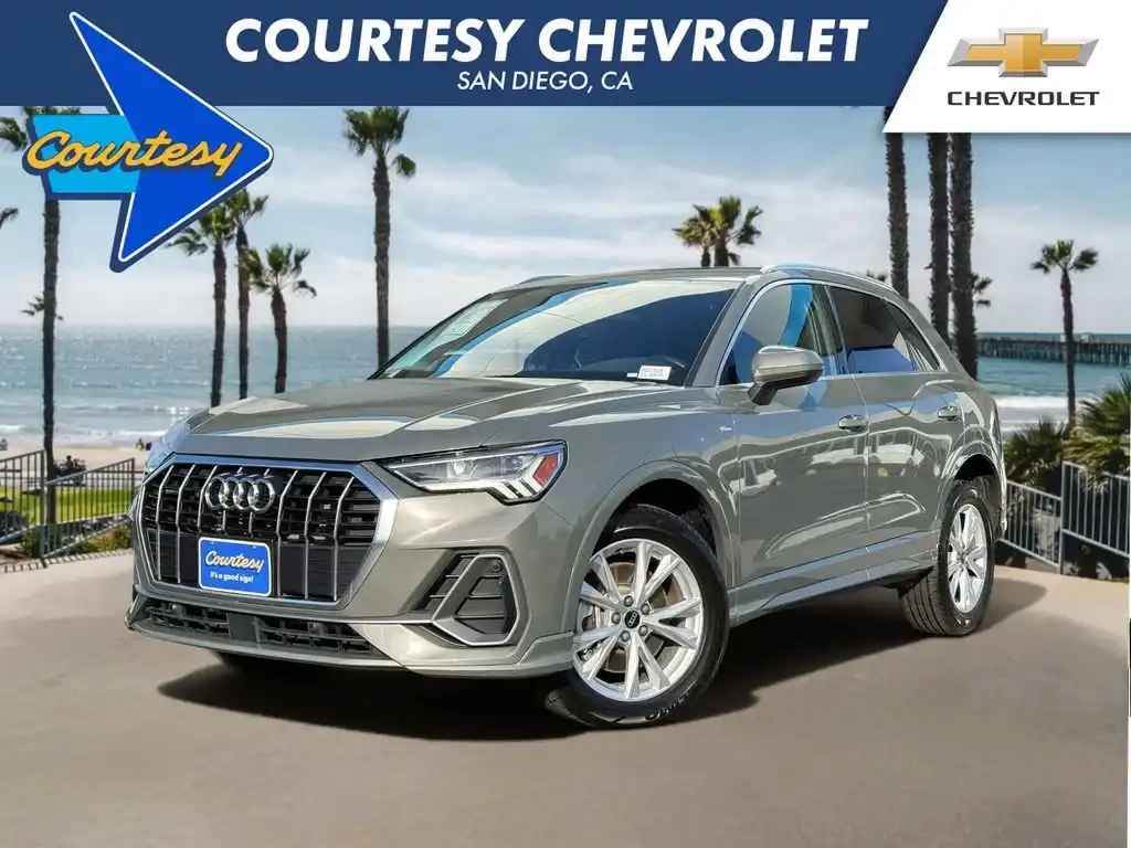 2024 Audi Q3 45 TFSI S Line Premium quattro's photo