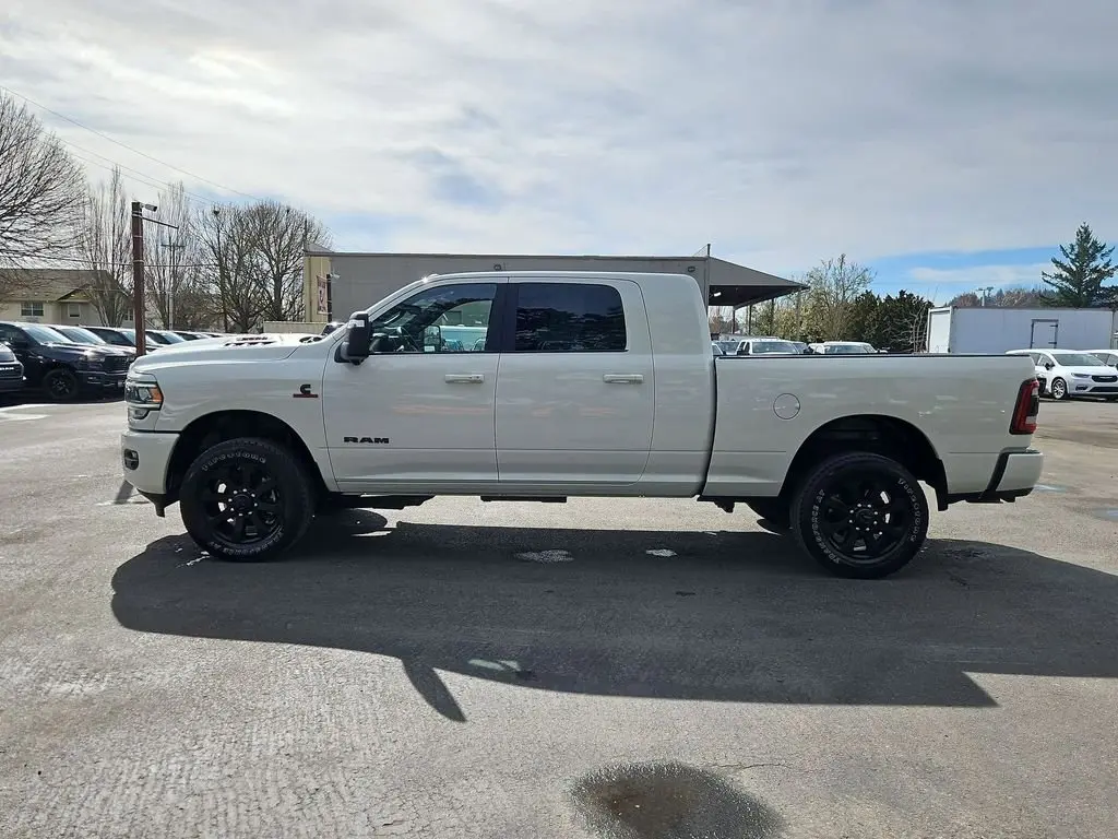 2024 RAM 3500 Laramie 4X4 Mega Cab photo 4