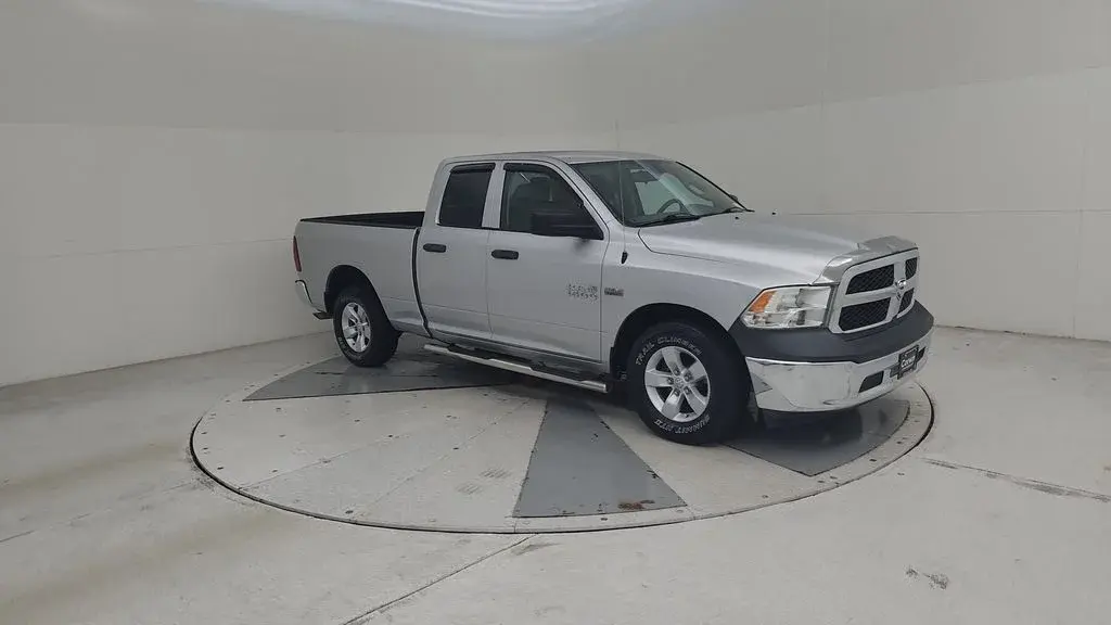 2015 RAM 1500 Tradesman Quad Cab photo 3