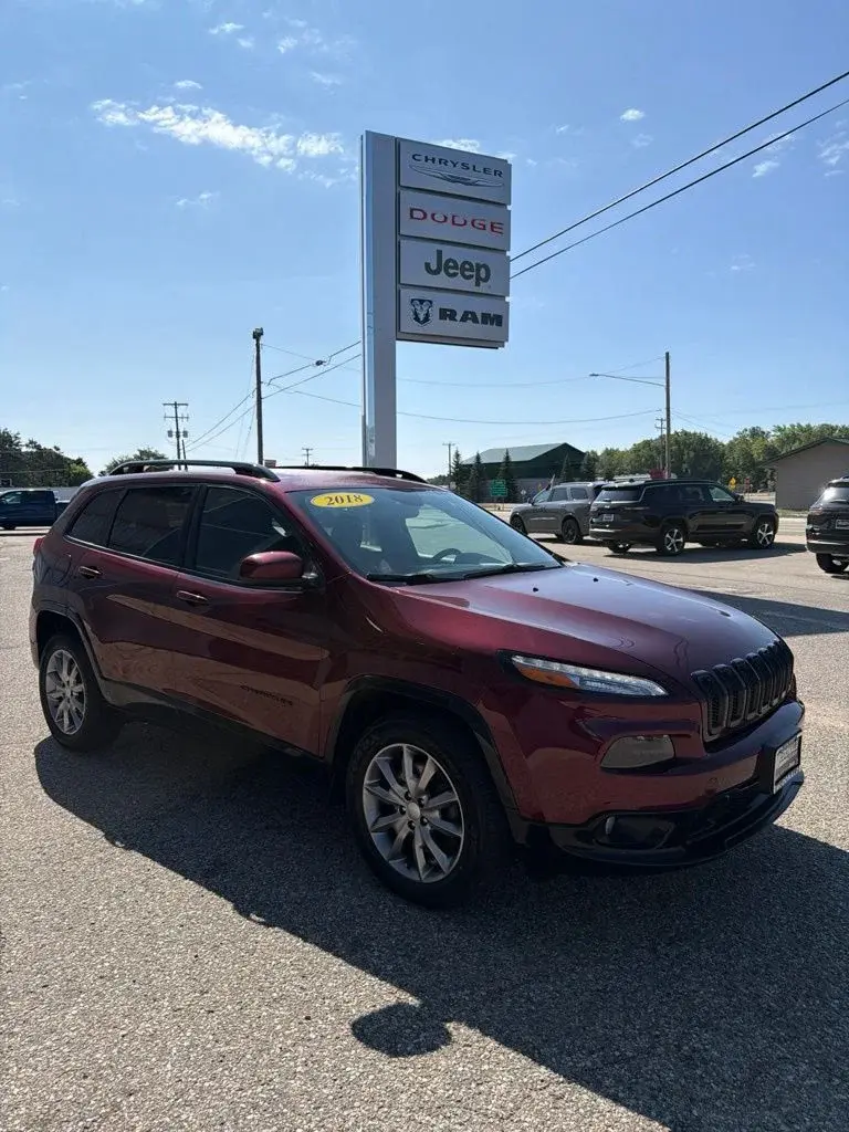2018 Jeep Cherokee North 4x4 photo 3