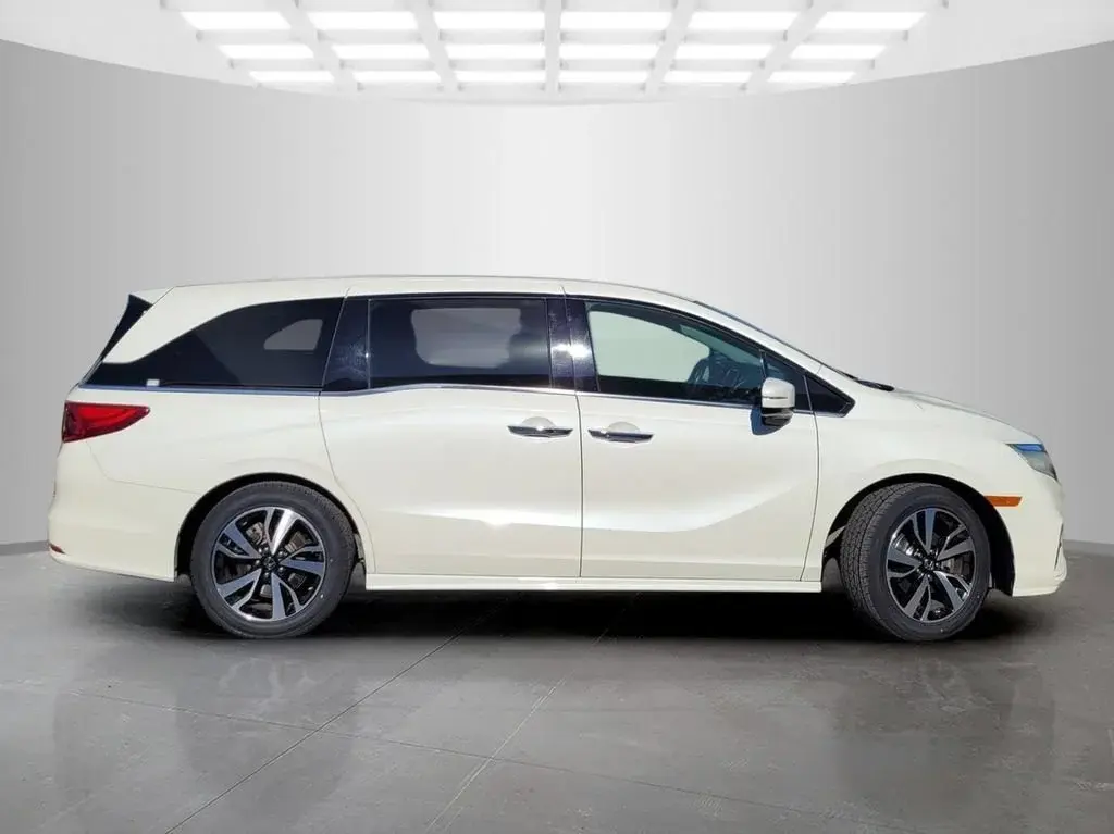 2019 Honda Odyssey Elite photo 4