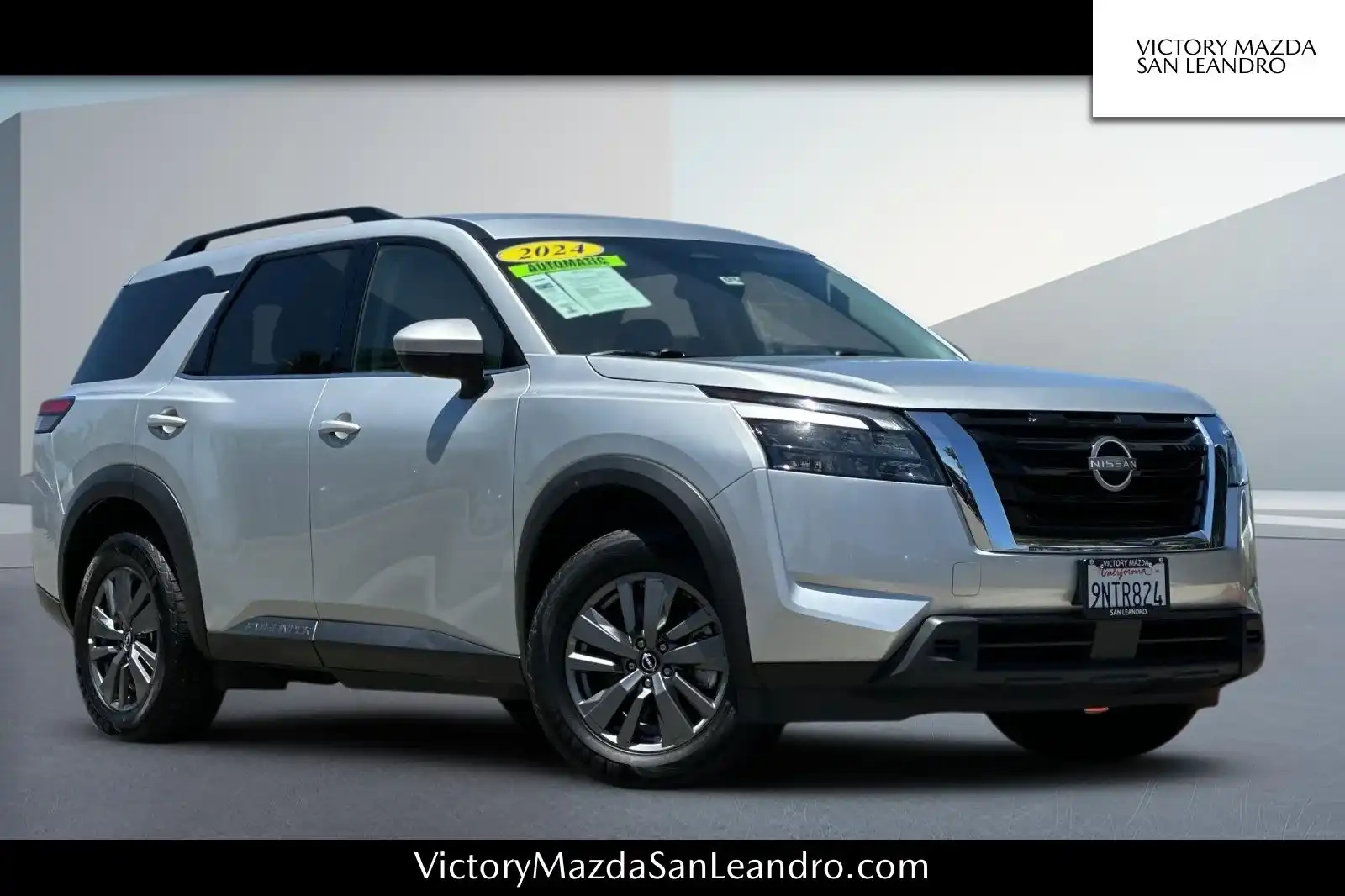 2024 Nissan Pathfinder SV 2WD's photo