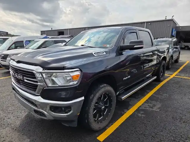 2021 RAM 1500 Big Horn/Lone Star 4x4 Crew Cab 5'7's photo