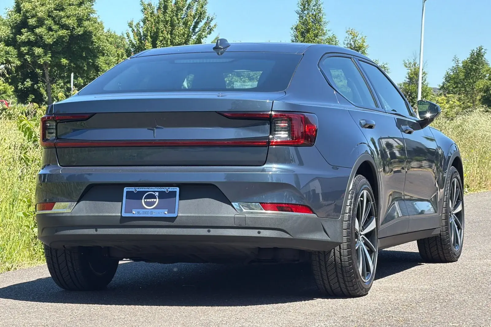 2021 Polestar 2 Pilot Plus photo 3