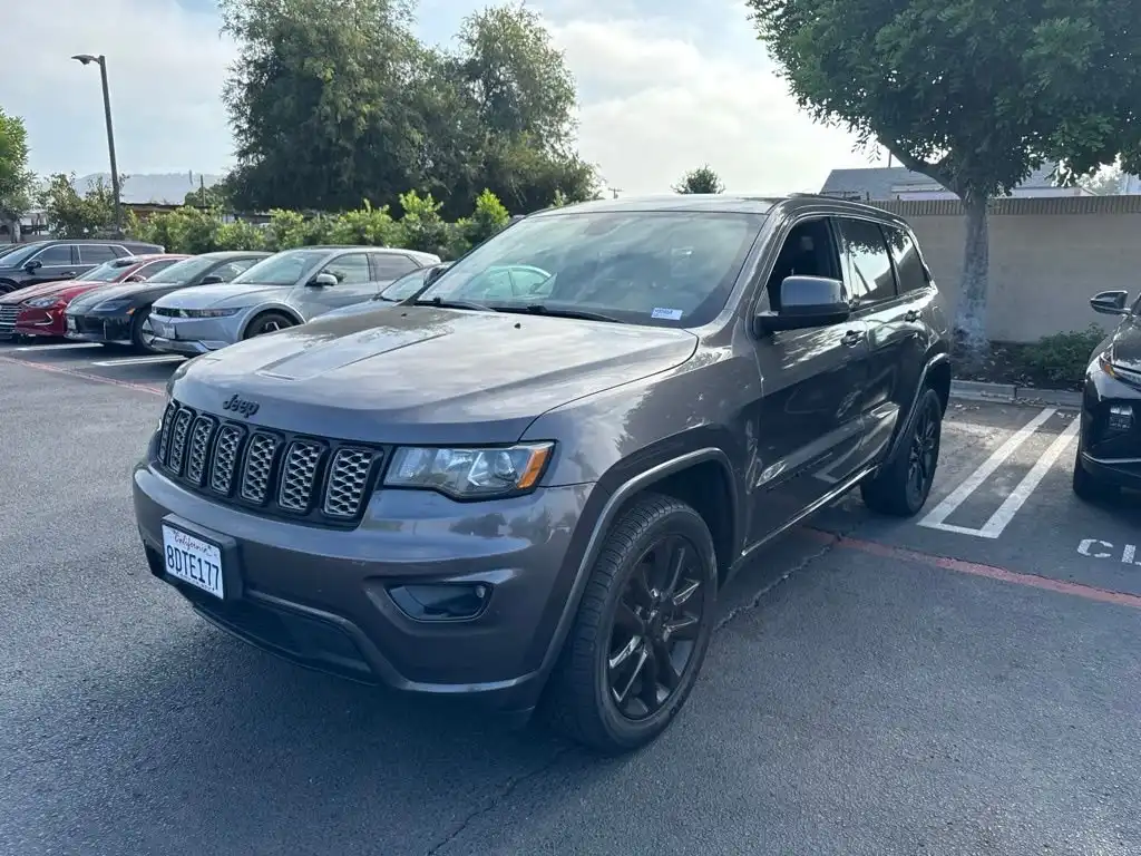2018 Jeep Grand Cherokee Altitude 4WD's photo