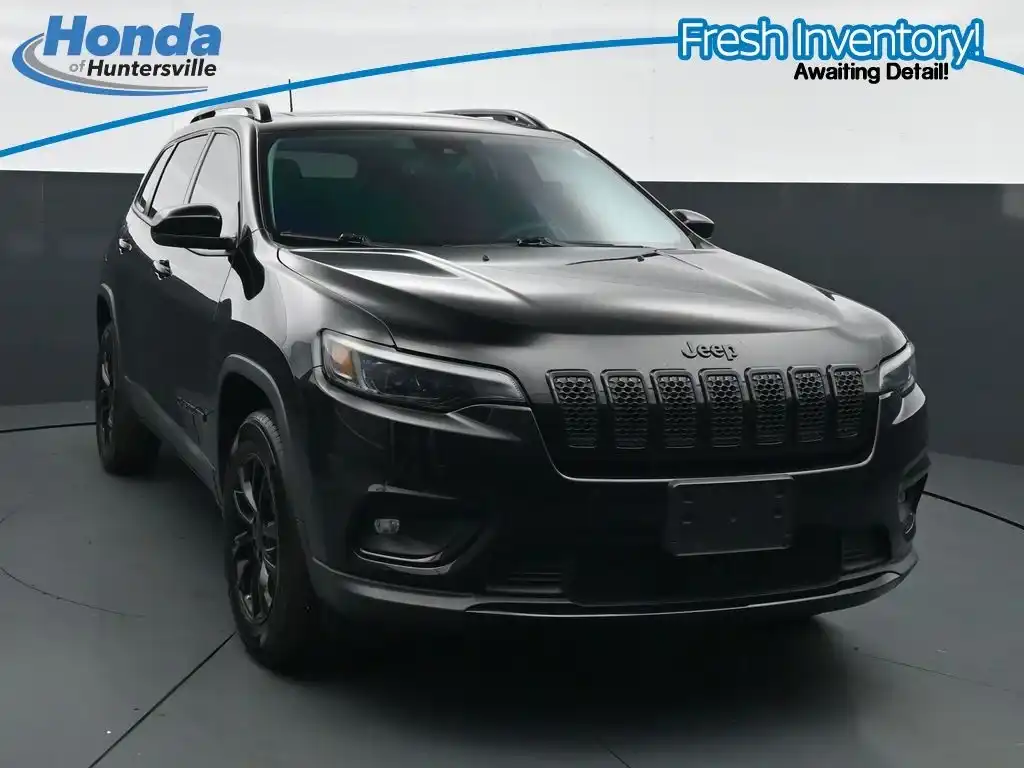 2023 Jeep Cherokee Altitude Lux 4WD's photo