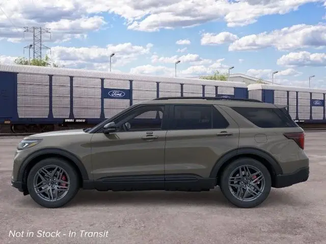 2026 Ford Explorer ST 4WD photo 3