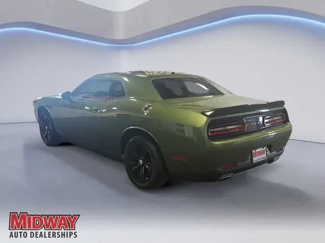 2023 Dodge Challenger SXT Auto photo 3