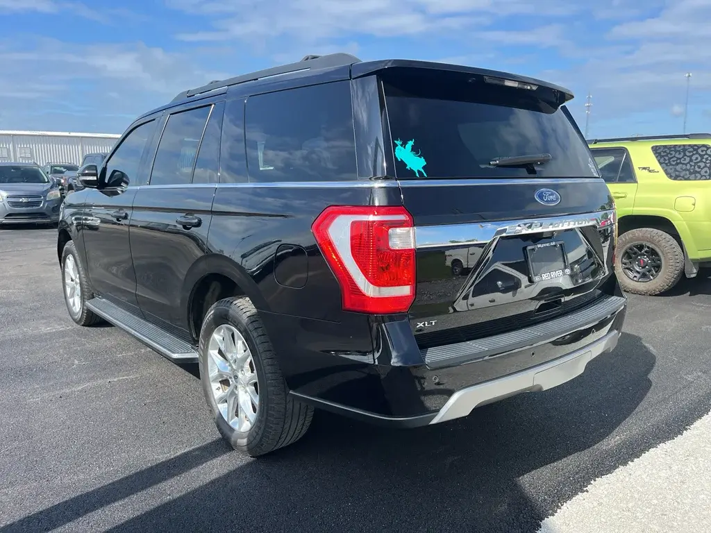 2021 Ford Expedition XLT photo 4