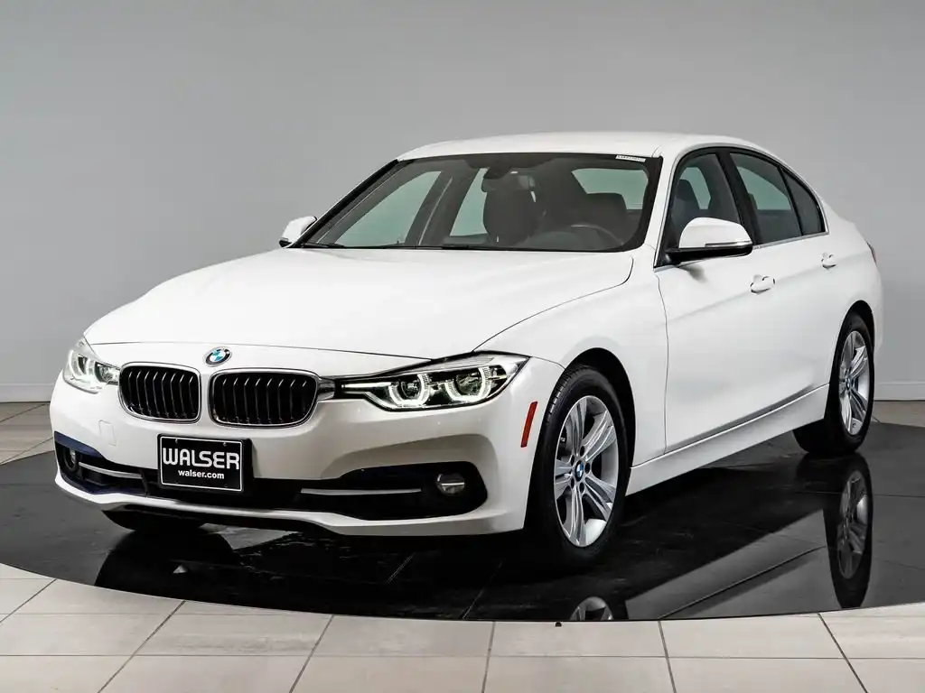 2018 BMW 3 Series 330i Sedan's photo