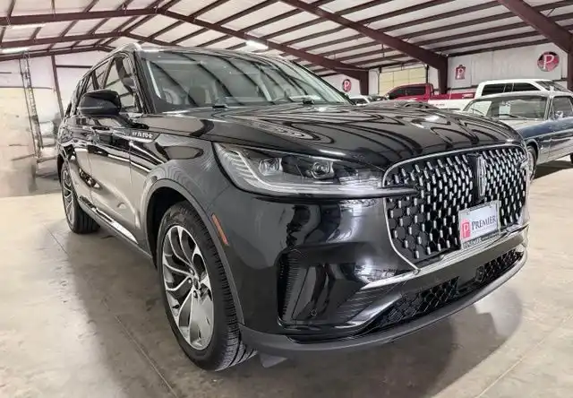 2025 Lincoln Aviator Reserve RWD's photo