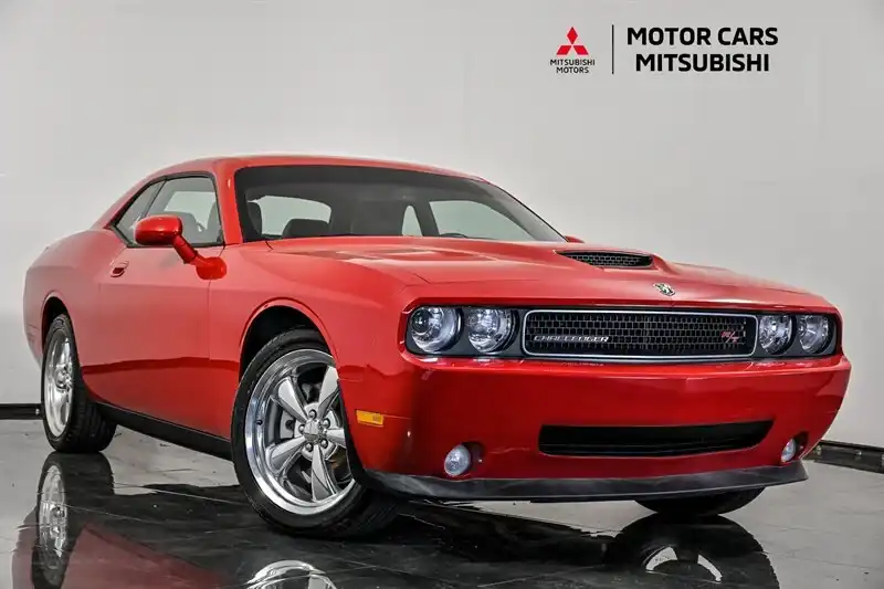 2009 Dodge Challenger R/T's photo