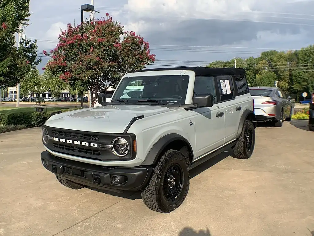 2023 Ford Bronco Black Diamond 4WD Advanced 322A's photo