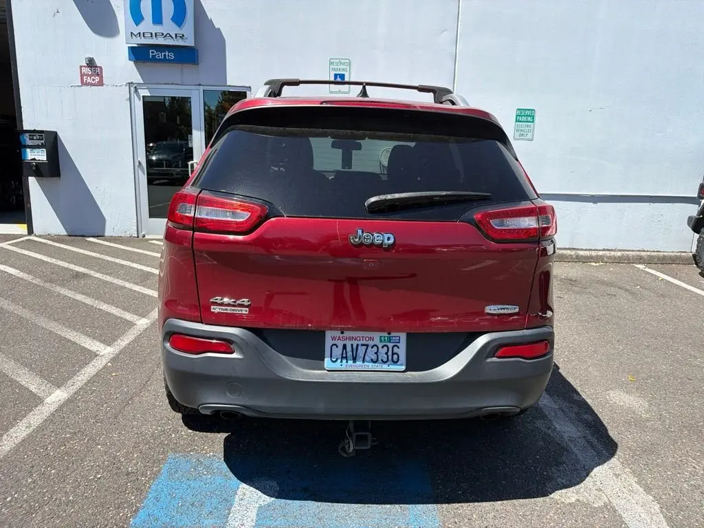 2014 Jeep Cherokee Latitude 4X4 photo 4