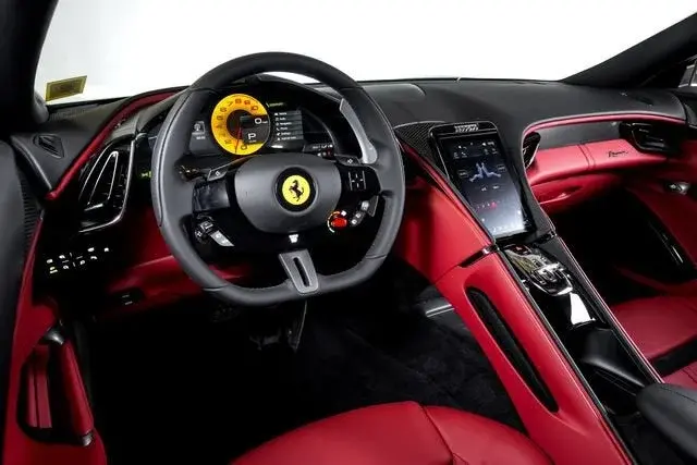 2024 Ferrari Roma Base photo 5