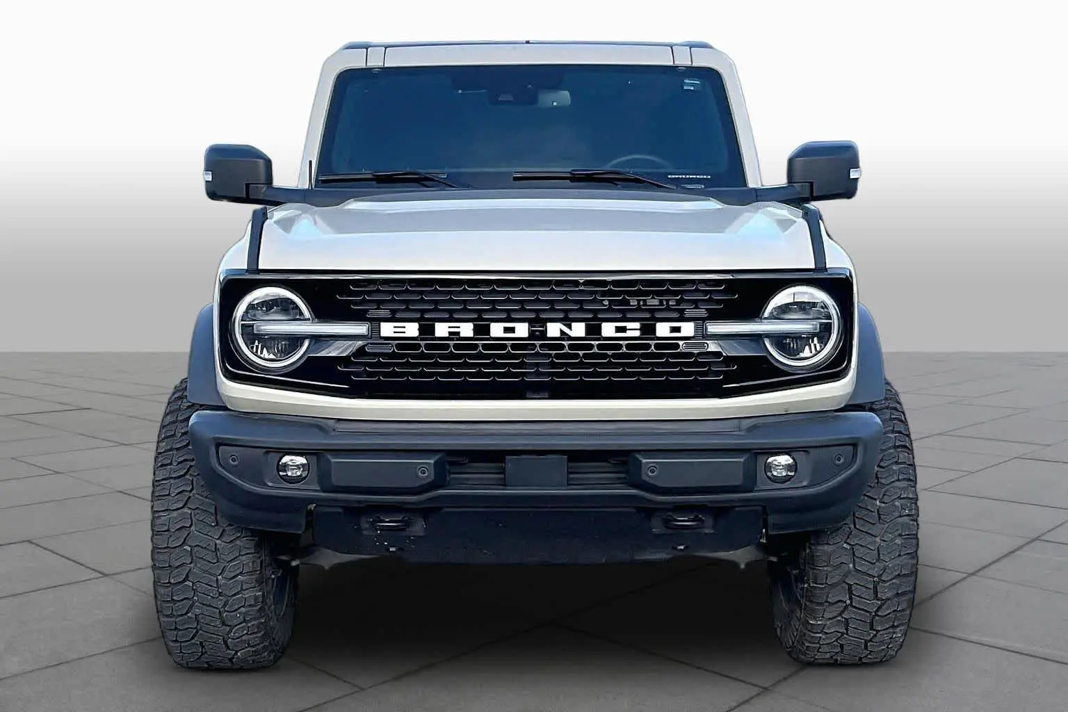 2025 Ford Bronco Outer Banks 4x4 photo 4