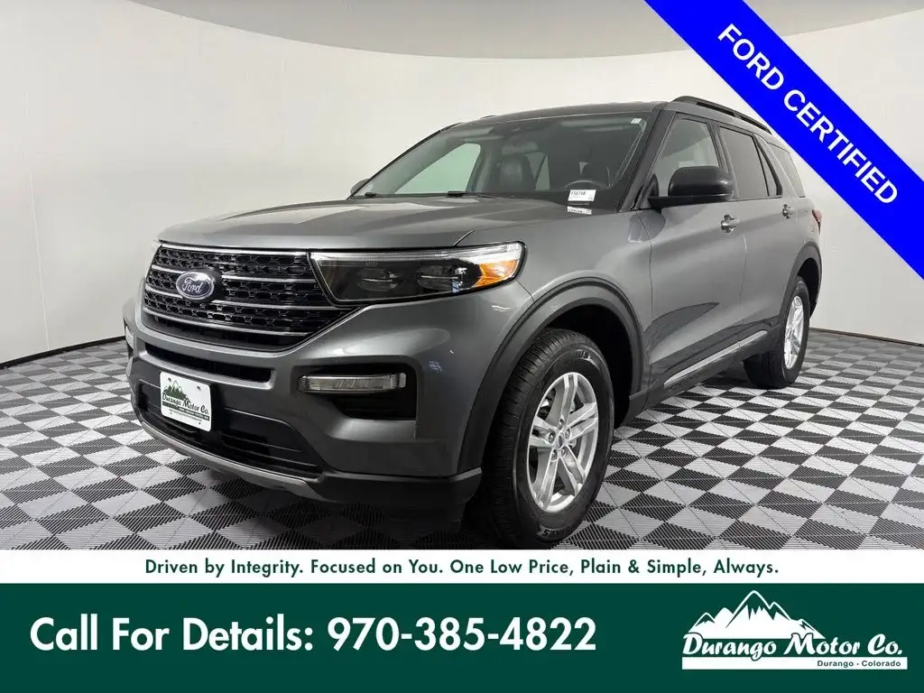 2024 Ford Explorer XLT 4WD photo 1