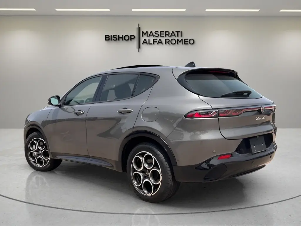 2025 Alfa Romeo Tonale 1.3 PHEV photo 3