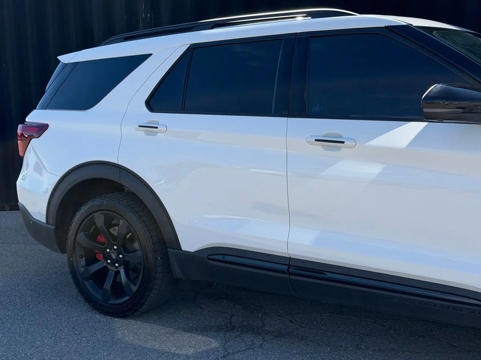 2021 Ford Explorer ST 4WD photo 5