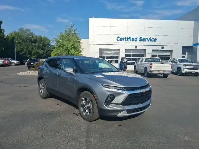 2025 Chevrolet Blazer 2.0T 2LT AWD's photo