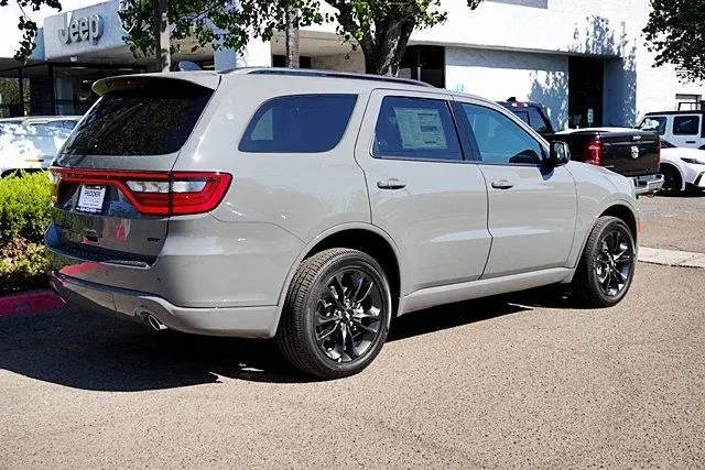 2026 Dodge Durango GT AWD photo 4