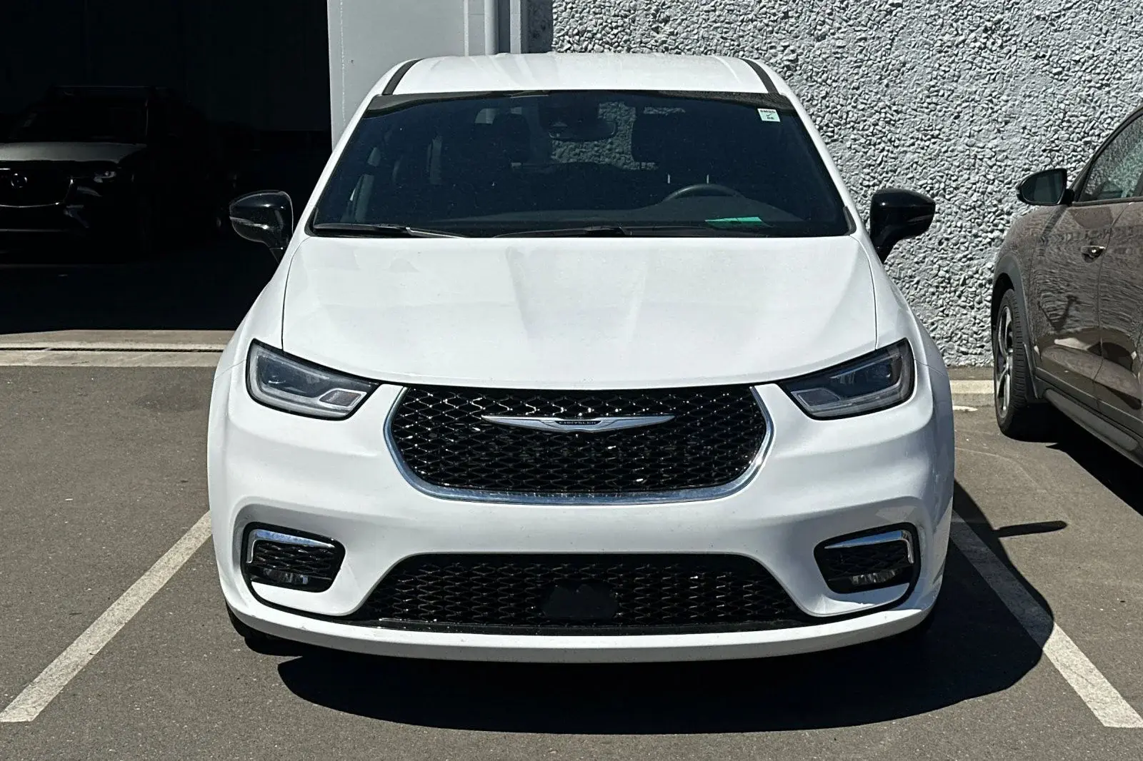 2025 Chrysler Pacifica Select photo 3