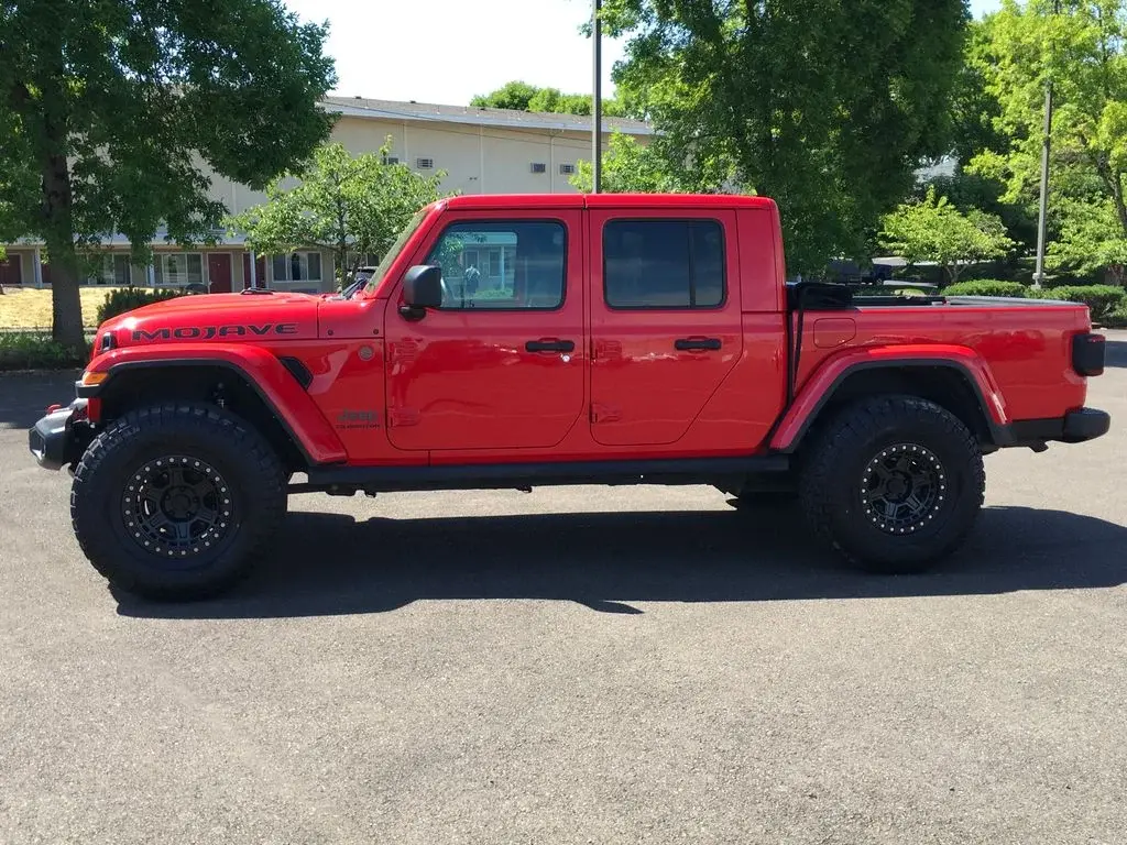 2021 Jeep Gladiator Mojave photo 3