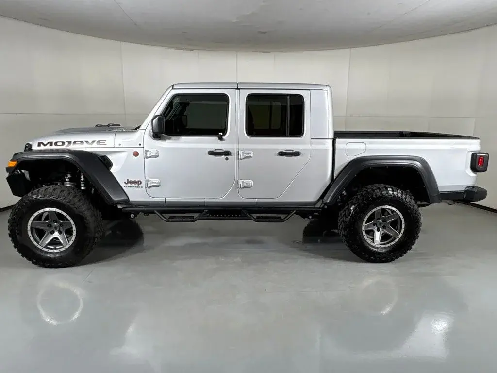 2023 Jeep Gladiator Mojave photo 5