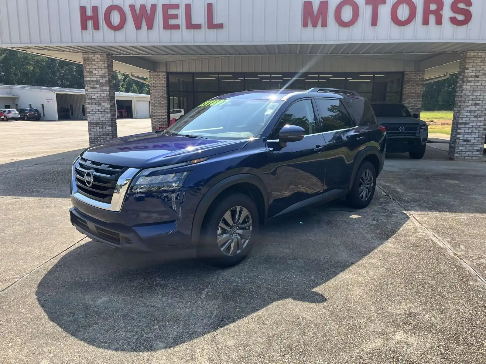 2025 Nissan Pathfinder SV 2WD's photo
