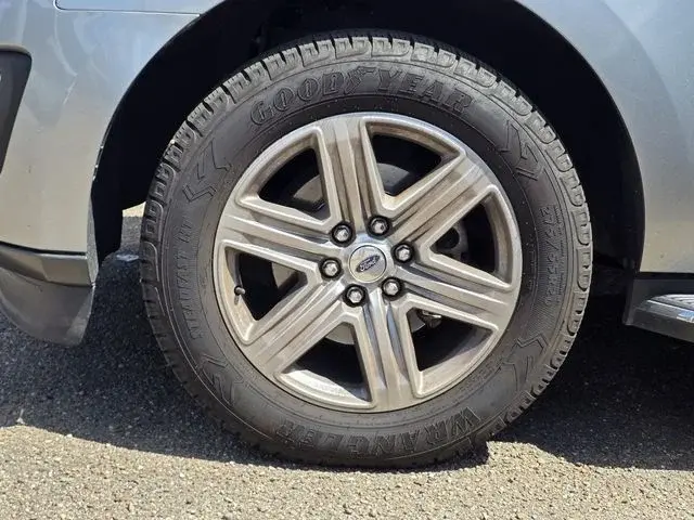 2020 Ford Expedition XLT photo 4