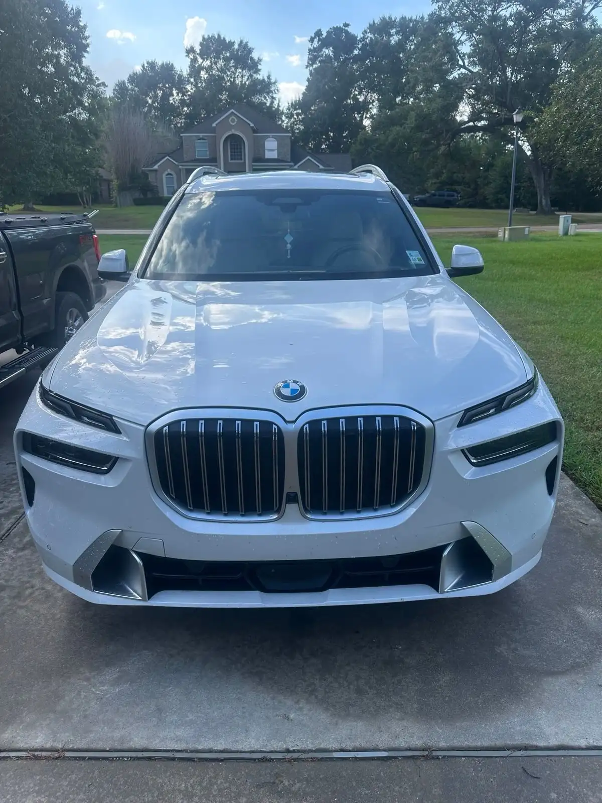 2023 BMW X7 xDrive40i's photo
