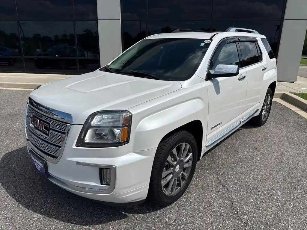 2017 GMC Terrain AWD Denali's photo