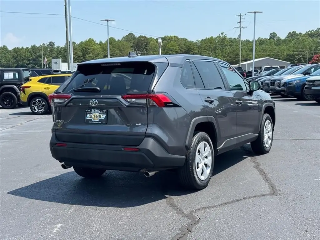 2025 Toyota RAV4 LE FWD photo 3