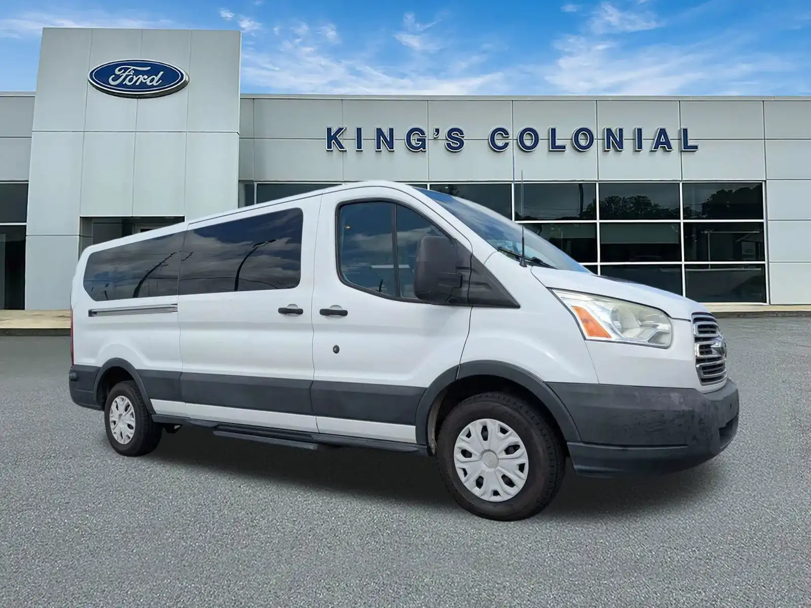 2017 Ford Transit 350 XLT Wagon Low Roof Sliding Pass. 148's photo