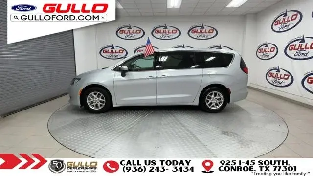 2023 Chrysler Voyager LX photo 5