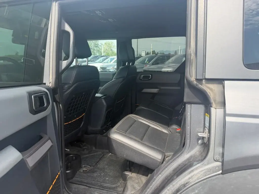 2023 Ford Bronco Badlands 4x4 photo 4