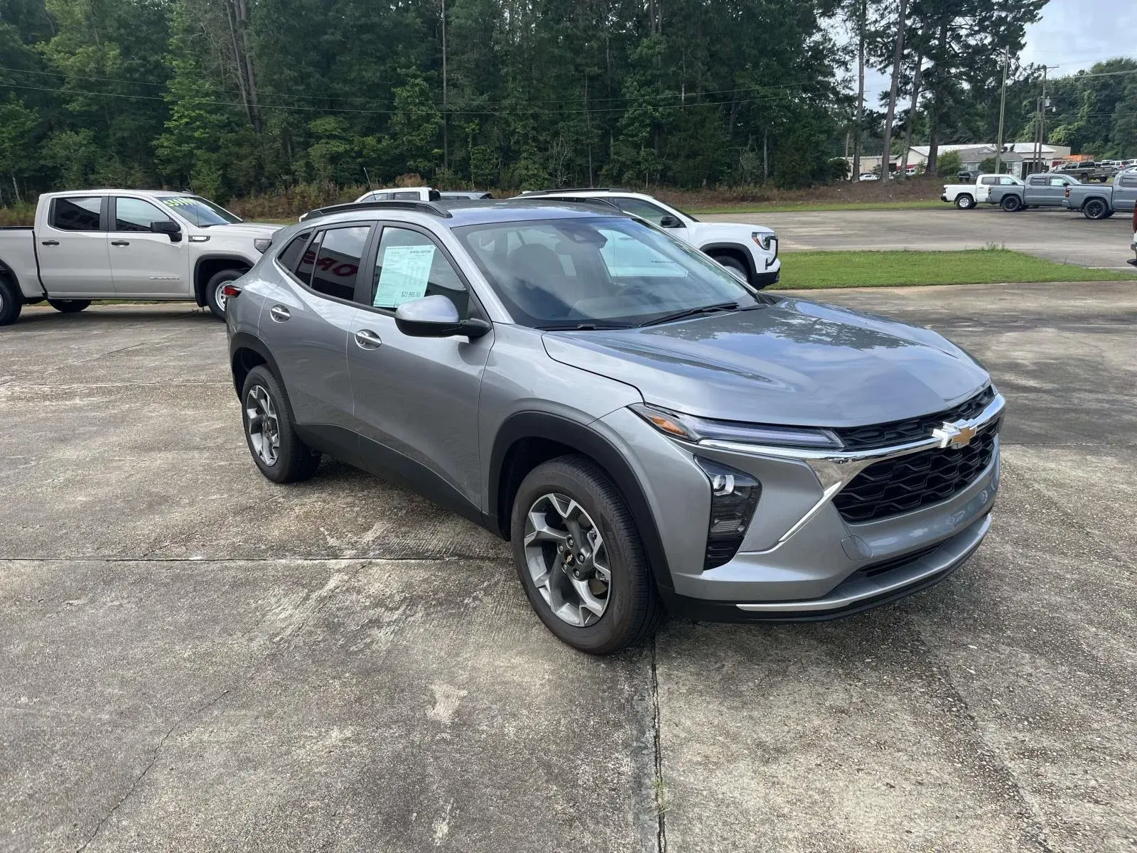 2026 Chevrolet Trax LT photo 3