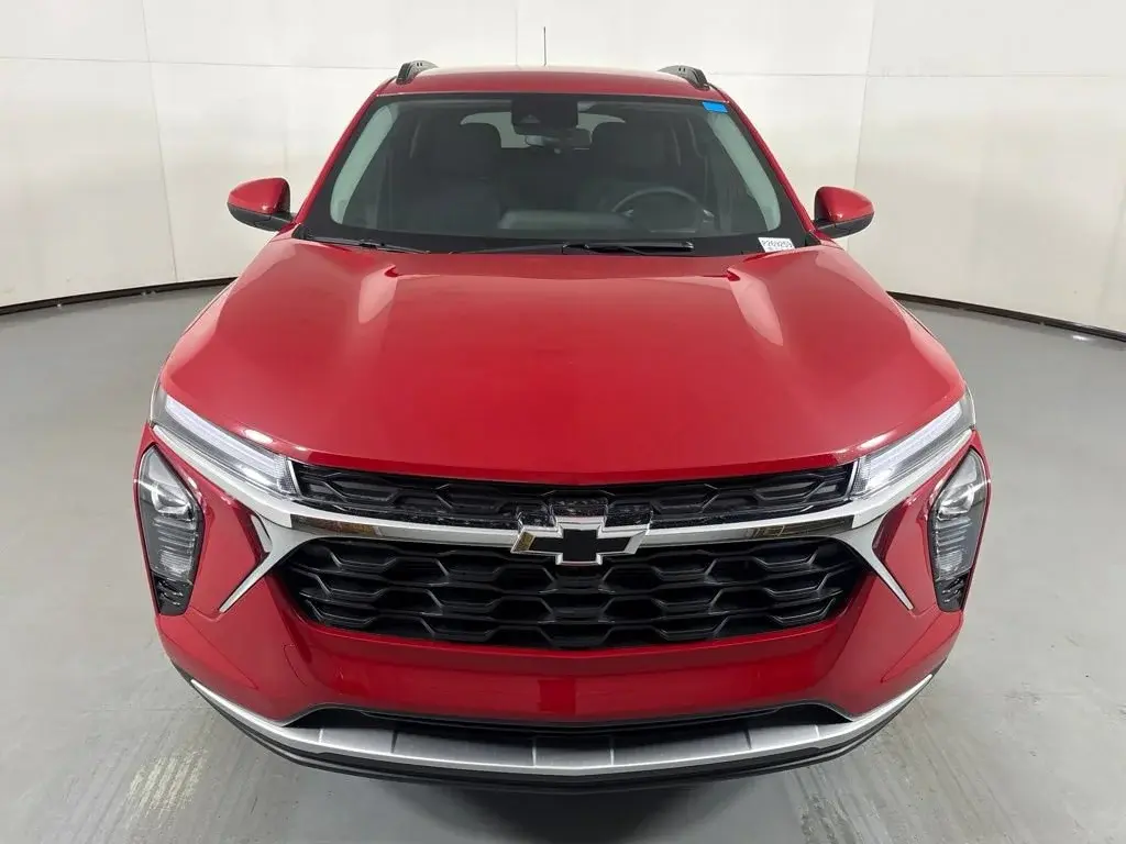 2026 Chevrolet Trax LT photo 4