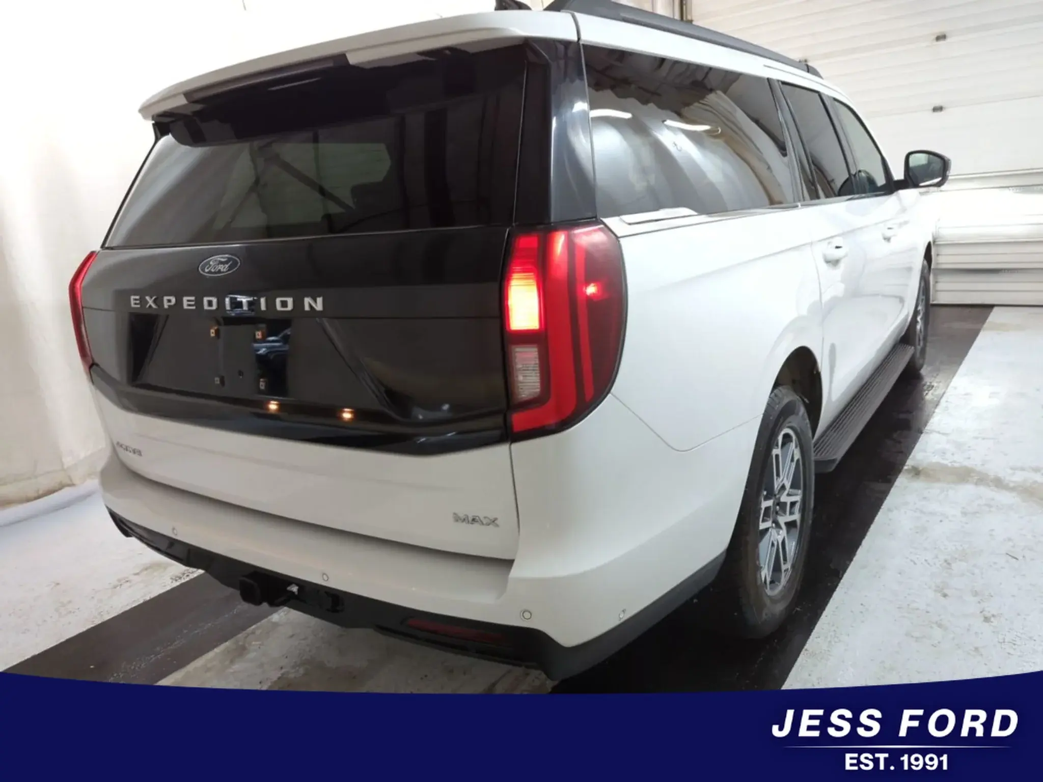 2025 Ford Expedition Active 4WD MAX photo 4