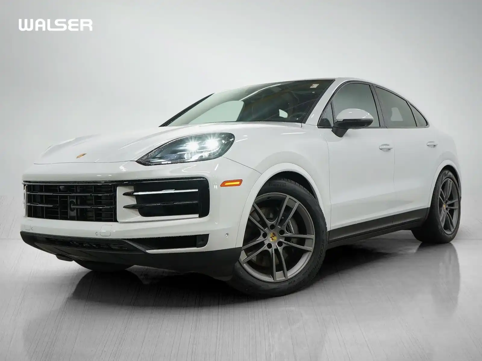2024 Porsche Cayenne Base's photo