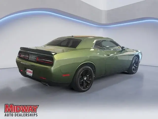 2023 Dodge Challenger SXT Auto photo 5