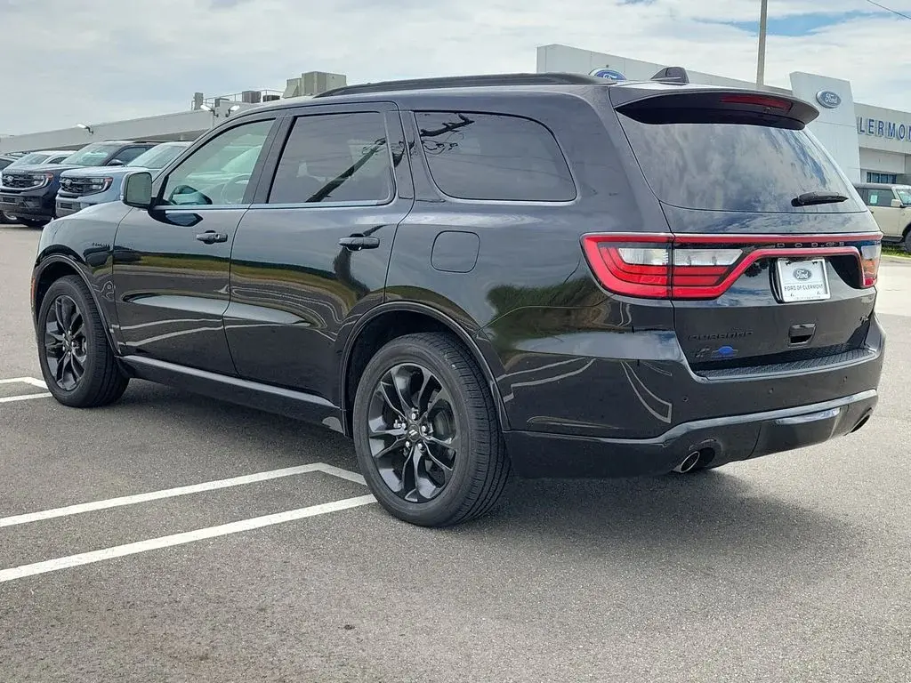 2023 Dodge Durango R/T AWD photo 3