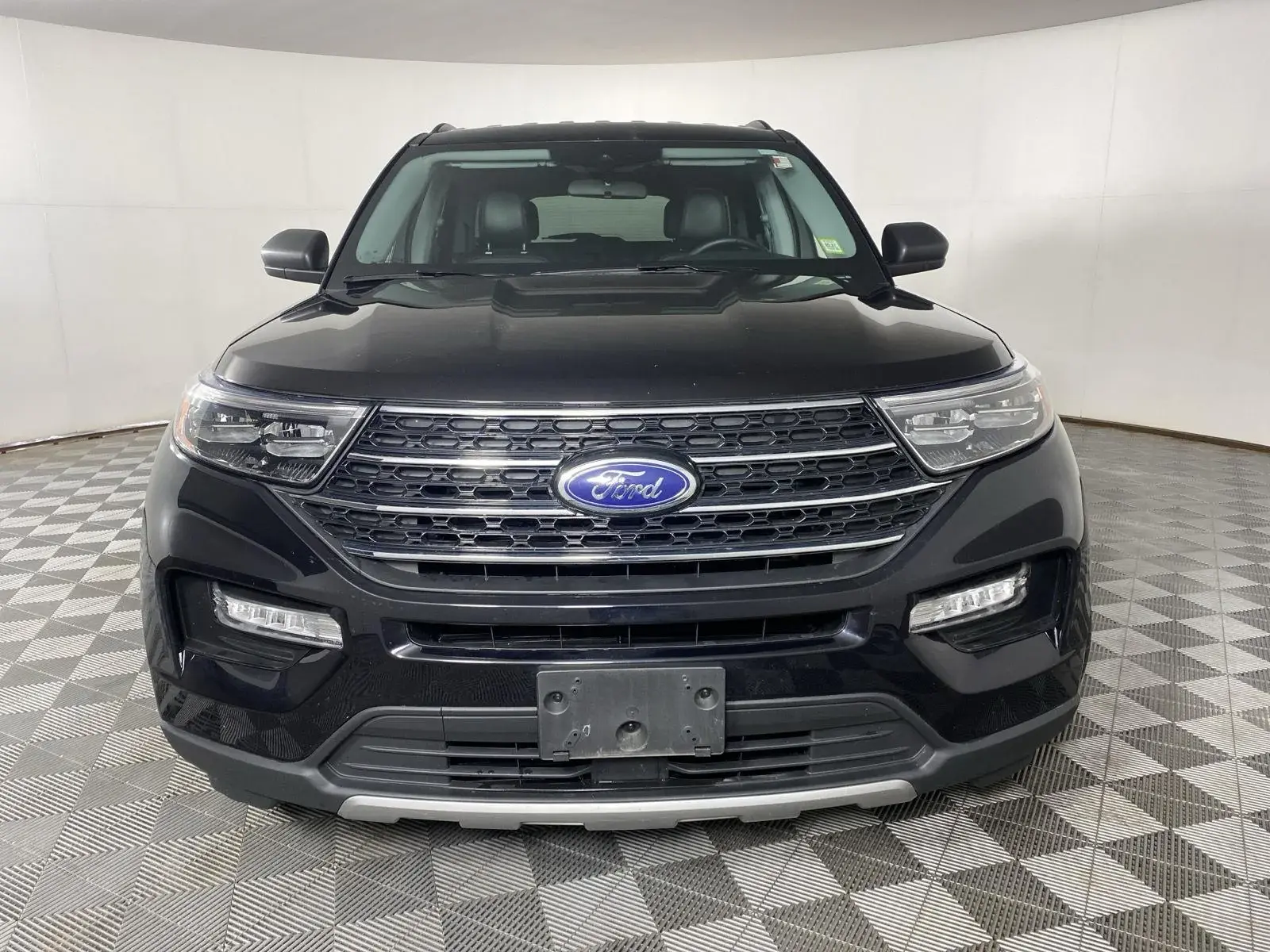 2024 Ford Explorer XLT 4WD photo 5