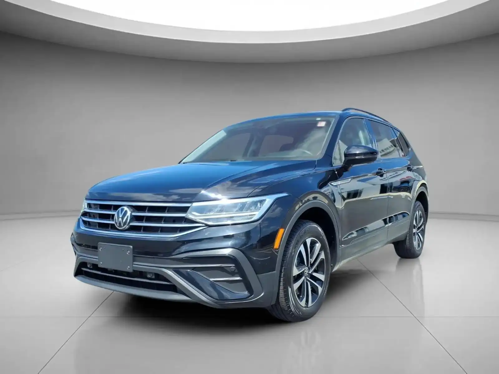 2023 Volkswagen Tiguan 2.0T S 4Motion's photo
