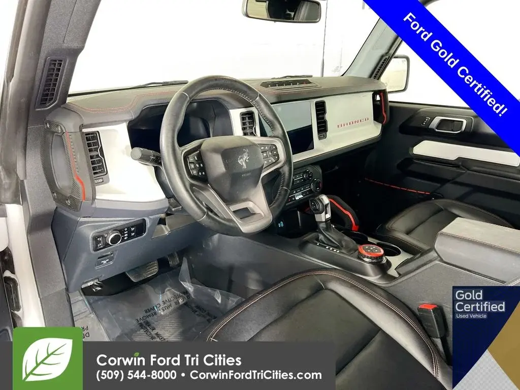 2025 Ford Bronco Stroppe 4x4 photo 3