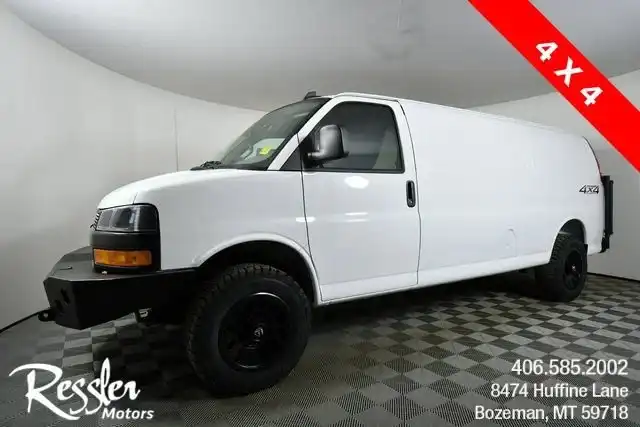 2025 Chevrolet Express 3500 Extended Work Van's photo