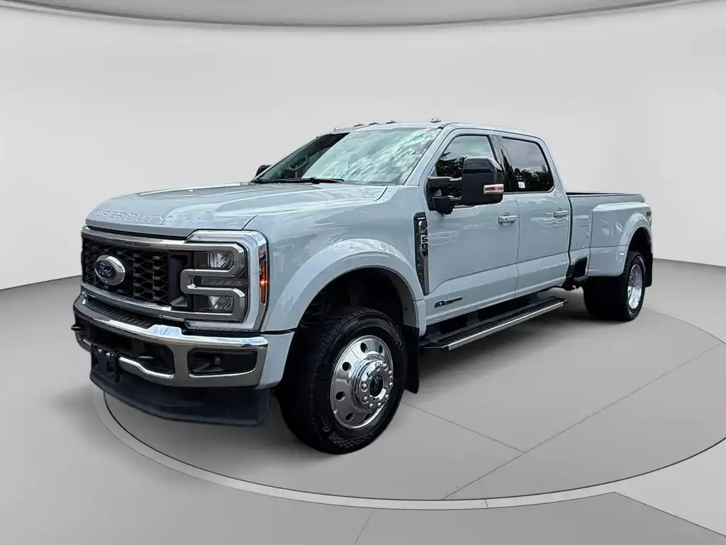 2025 Ford F-450 Lariat 4x4 Crew Cab 8' Box DRW's photo